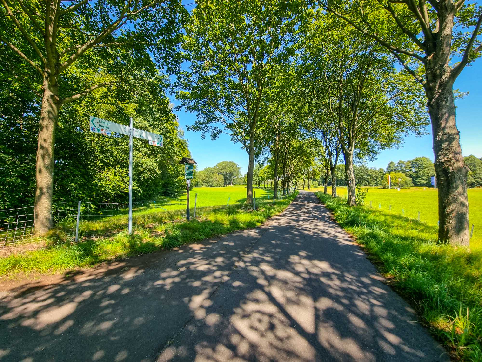 Von Dorf zu Dorf – auf grünen Wegen durchs Leben.